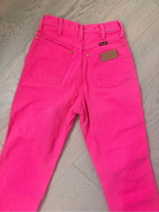 Wrangler Denim - Women’s Vintage Wranglers high waisted straight leg jeans, pink 80/90’s size 8